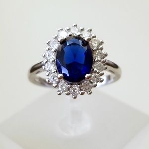 Elegant Silver and Blue Gemstone Ring